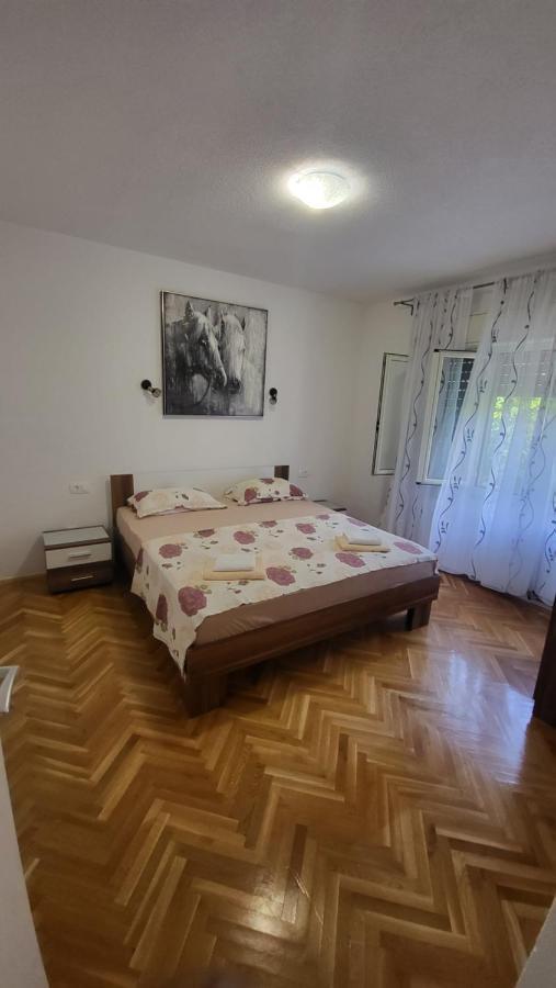 Apartmani Matea Trogir Buitenkant foto